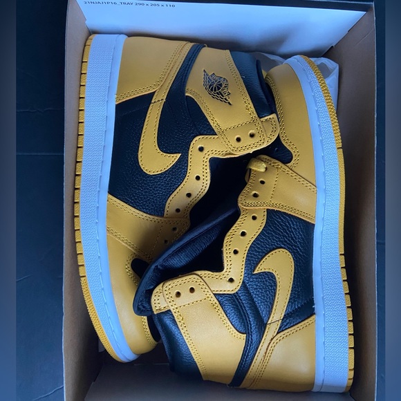 Air Jordan 1 Retro High OG 'Pollen' - Picture 2 of 5